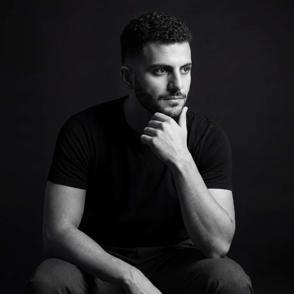 Black and white portrait of Natan Egosi, founder of SiteWise and owner of Aquathority marketing agency